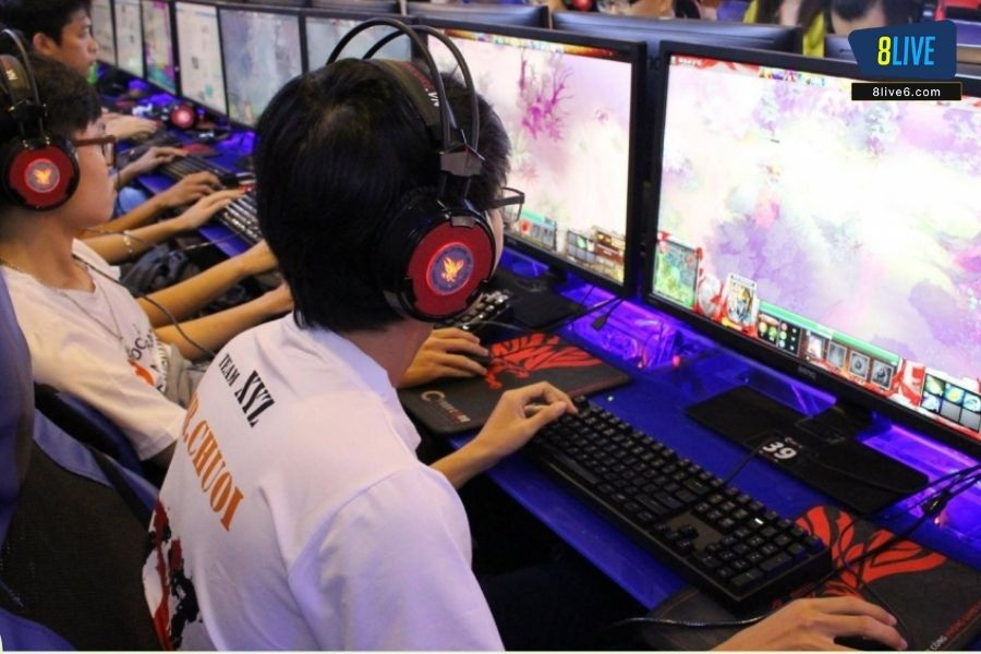 Luôn lấy khách hàng làm trung tâm phát triển