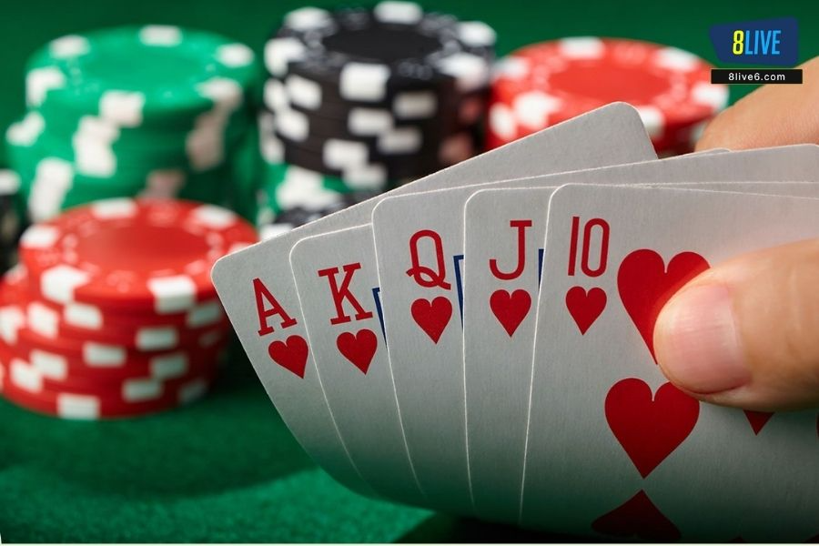 Poker tại 8live có nhiều ưu điểm